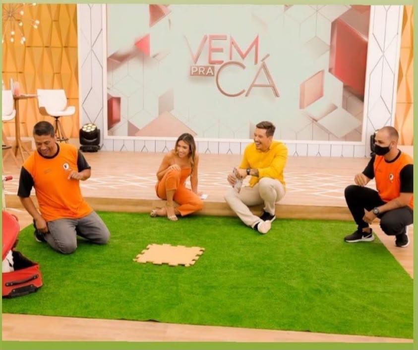Momento de apresentação ao vivo da Perfect Dog